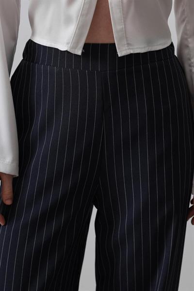 Beli Yarım Lastikli Palazzo Pantolon - Lacivert-Beyaz