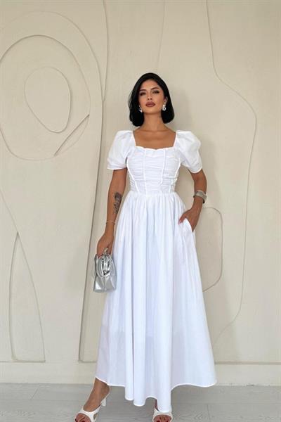 Beyaz Arkası Gipe Detaylı Elbise