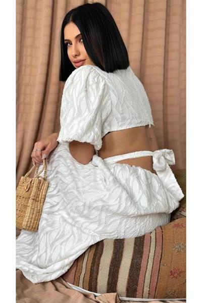 Beyaz Balon Kol Kuşaklı Elbise