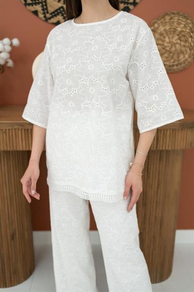 Beyaz Çiçek Desenli Brode Takım