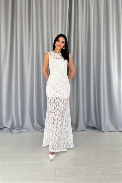 Beyaz Dantelli Kolsuz Elbise