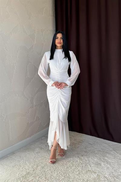 Beyaz Önü Büzgülü Şifon Elbise