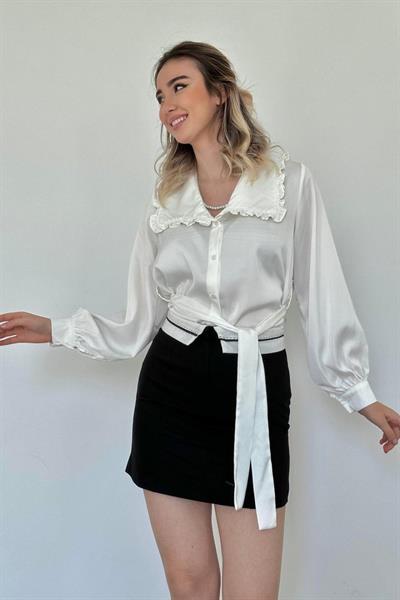 Beyaz Yakası Fırfırlı Kuşaklı Saten Gömlek
