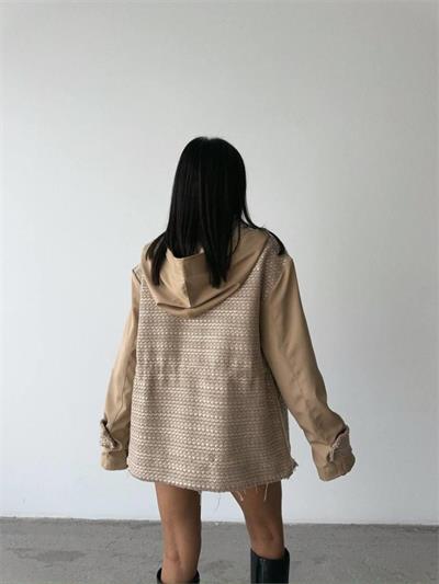 CHANEL -TRENCH  GARNİLİ KAPİŞONLU BELDEN BÜZGÜLÜ MONT - Bej