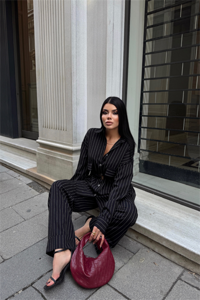 ÇİZGİLİ ARKA TASARIM  DETAYLI  GÖMLEK-PANTOLON TK - Siyah