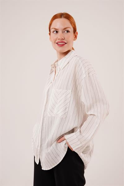 Cep Çizgi Detaylı Beyaz Gömlek