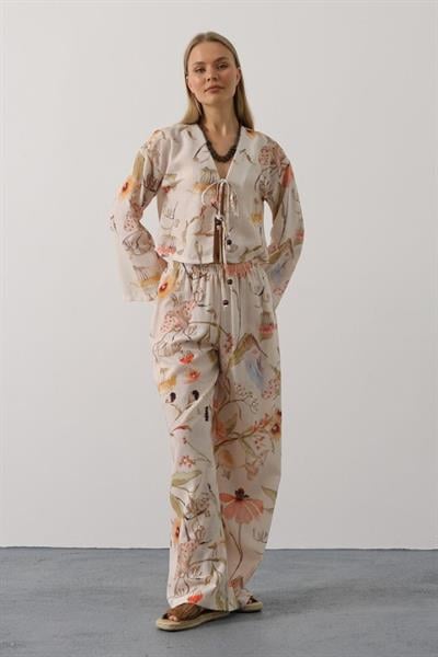 Çiçek Desen Önü Bağlamalı Pantolon Takım - Taş