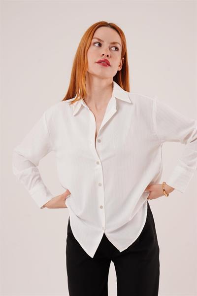 Çizgili Gold Düğmeli Beyaz Gömlek