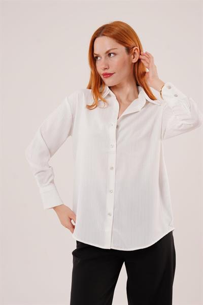 Çizgili Gold Düğmeli Beyaz Gömlek