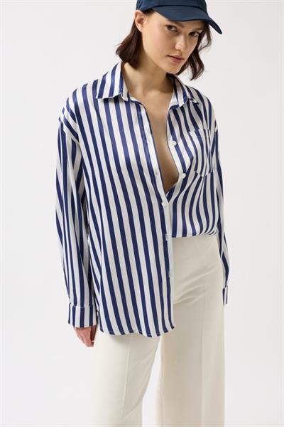 Çizgili Saten Gömlek