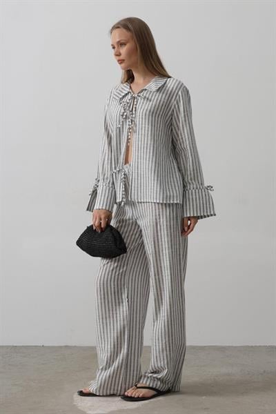 Çzgili Bağlamalı Pantolon Takım - Siyah