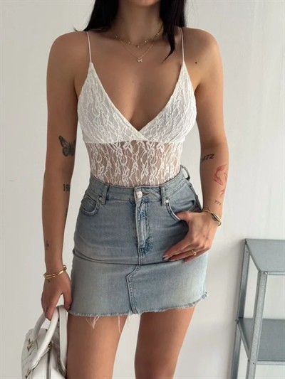 Dantel Detaylı Derin Dekolte Body Şık Kolsuz Yazlık Bodysuit - Beyaz