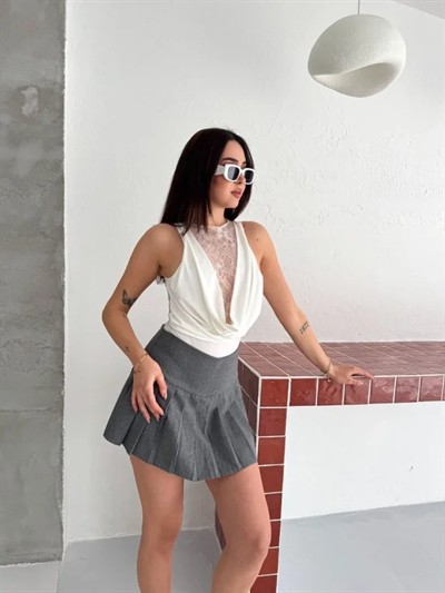 Dantel Detaylı Derin Dekolte Body Şık Kolsuz Yazlık Bodysuit - Beyaz