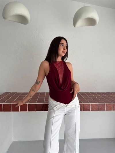 Dantel Detaylı Derin Dekolte Body Şık Kolsuz Yazlık Bodysuit - Bordo