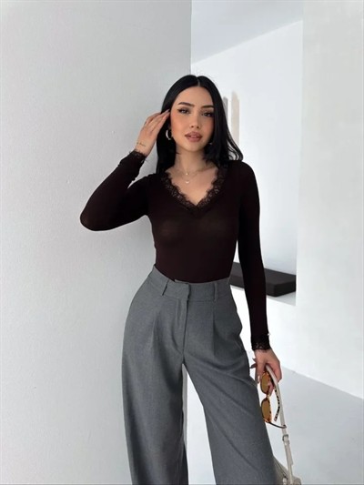 Dantel Detaylı V Yaka Arkası V Yaka Kaşmir Dokulu Uzun Kollu Bluz - Siyah