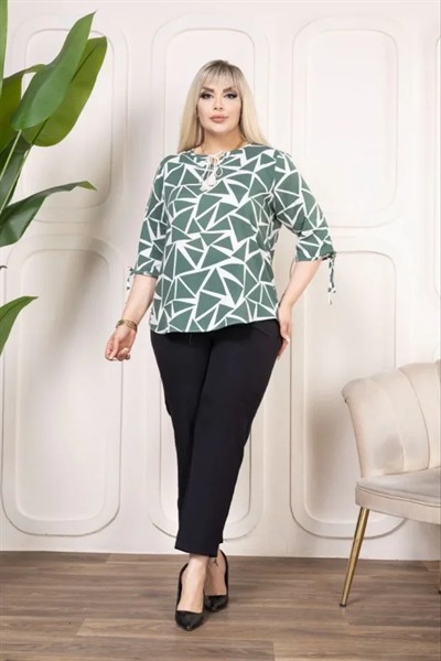 Desenli Püsküllü Viskon Bluz Bebe Yaka Kısa Kollu Big Size Rahat Kesim - Desenli