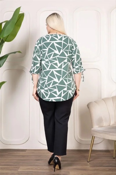 Desenli Püsküllü Viskon Bluz Bebe Yaka Kısa Kollu Big Size Rahat Kesim - Desenli