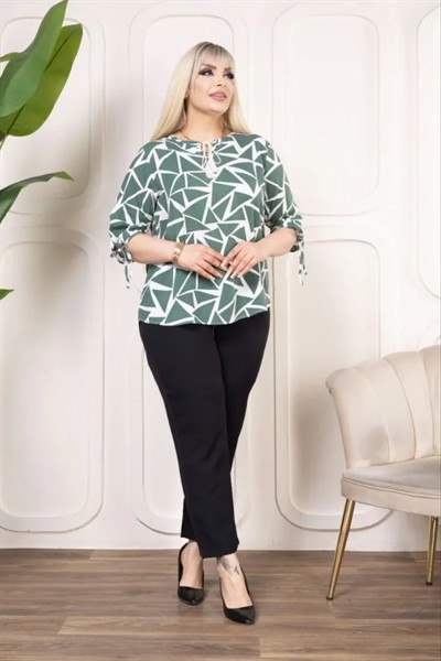 Desenli Püsküllü Viskon Bluz Bebe Yaka Kısa Kollu Big Size Rahat Kesim - Desenli