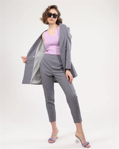 Dört Düğme Çi̇zgi̇li̇ Ceket