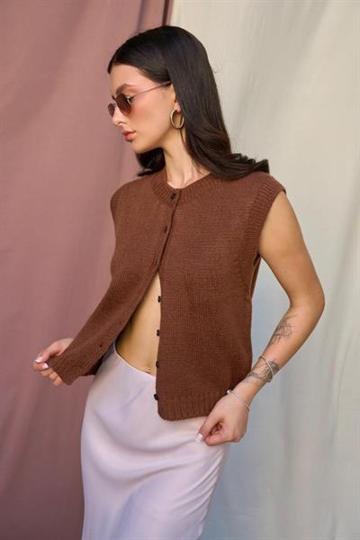 Düz Düğmeli Yelek - Süt Kahve