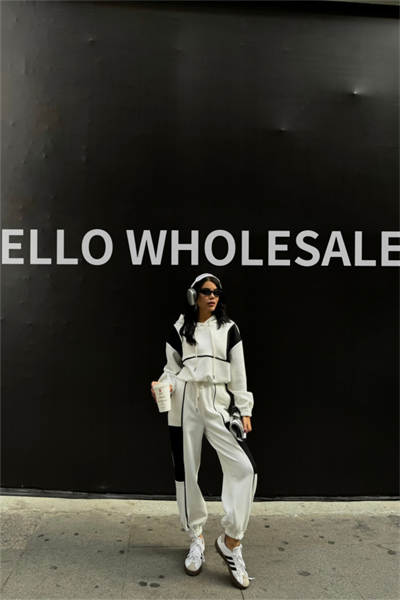 EŞOFMAN TAKIM PARÇALI - Beyaz