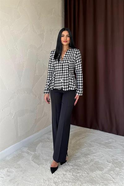 Ekru Arka Fiyonk Detaylı Ceket