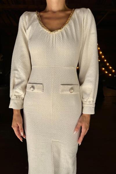 Ekru Geniş Boğazlı Elbise