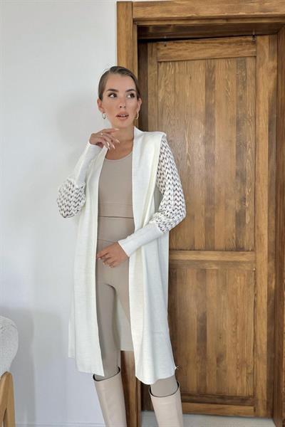 Ekru Kolları Örgülü Triko Hırka