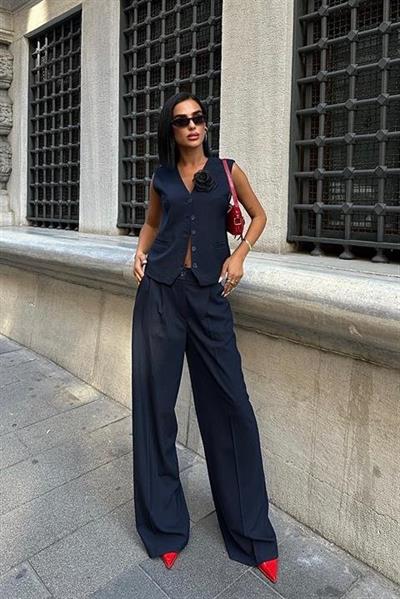 Elayne Akseuarlı Detay Yelek Takım 9900