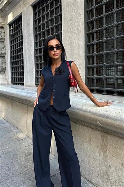 Elayne Akseuarlı Detay Yelek Takım 9900