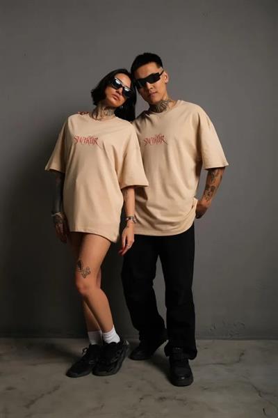 Erkek Oversize Tişört – Beyaz 24/1 Penye Kumaş, Bisiklet Yaka, Ön - Arka Baskılı, Streetwear Tarzı Rahat Büyük Kalıp T-Shirt - Bej