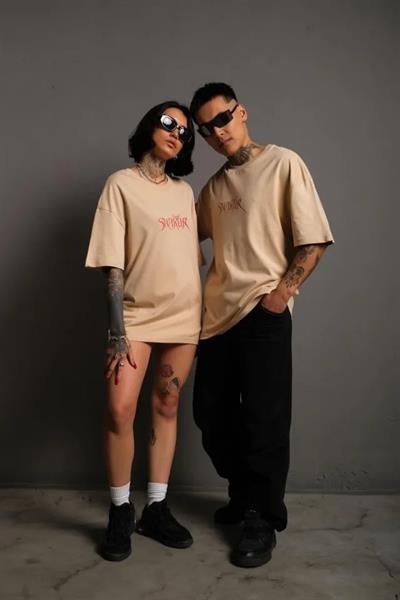 Erkek Oversize Tişört – Beyaz 24/1 Penye Kumaş, Bisiklet Yaka, Ön - Arka Baskılı, Streetwear Tarzı Rahat Büyük Kalıp T-Shirt - Bej