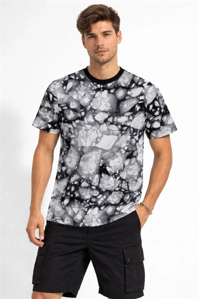 Erkek Siyah Gri Taş Desenli Tişört – Regular Fit, Bisiklet Yaka, Dijital Baskılı Modern Tasarım T-Shirt - Siyah