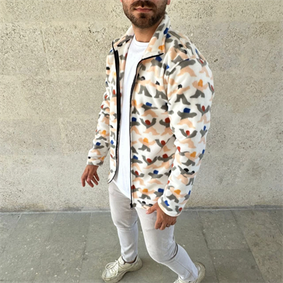 Erkek Tam Fermuarlı Desenli Polar Sweat – Siyah Multicolor Figür Desen Yakalı, Uzun Kollu, Oversize Rahat Kalıp- Beyaz