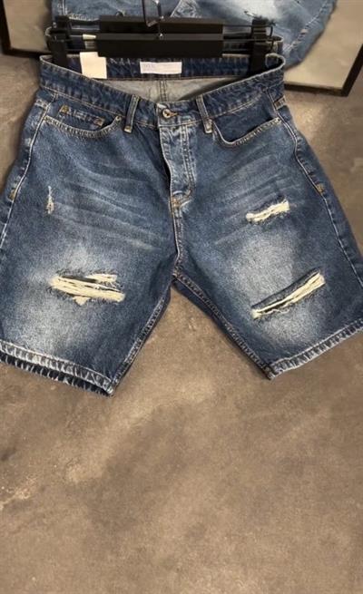Erkek Yırtık Detaylı Kot Şort