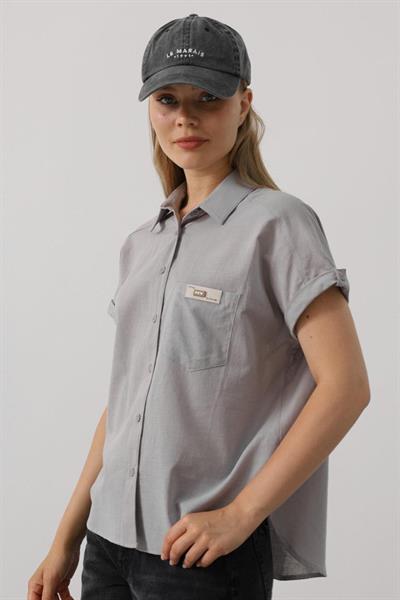 Etiket Detaylı Yarım Kol Gömlek - Gri