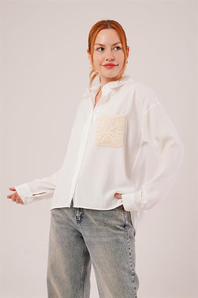 Etnik Cep Detaylı Beyaz Gömlek