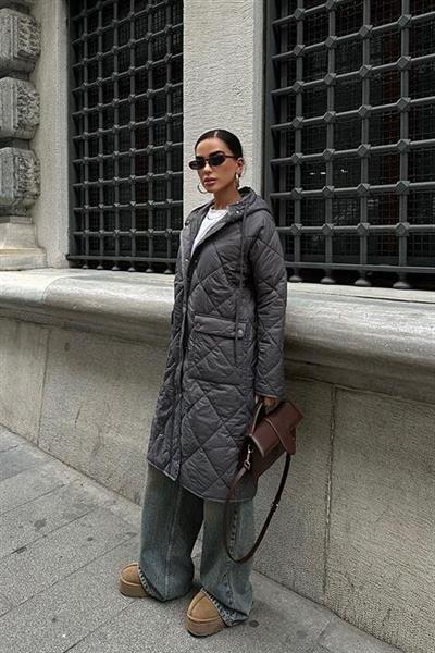 Fermuar Ve Kapşonlu Uzun Kapitone Mont 7062