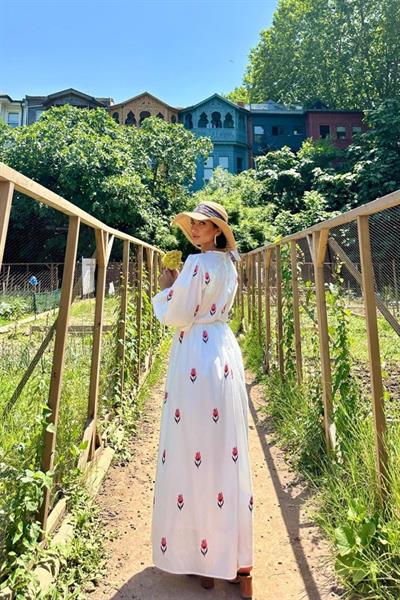 Fuşya Lale Desenli Brode Elbise