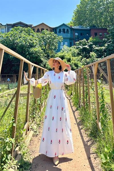 Fuşya Lale Desenli Brode Elbise