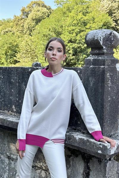 Fuşya Yaka Ve Manşet Garnili Triko Kazak