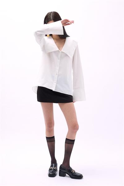 Geniş Yaka Volan Kol Gömlek