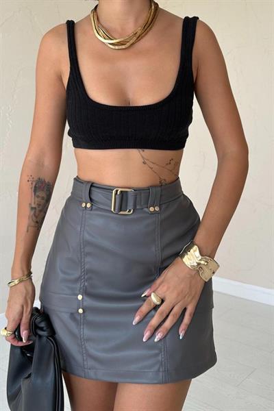 Gri Kemerli Mini Deri Etek