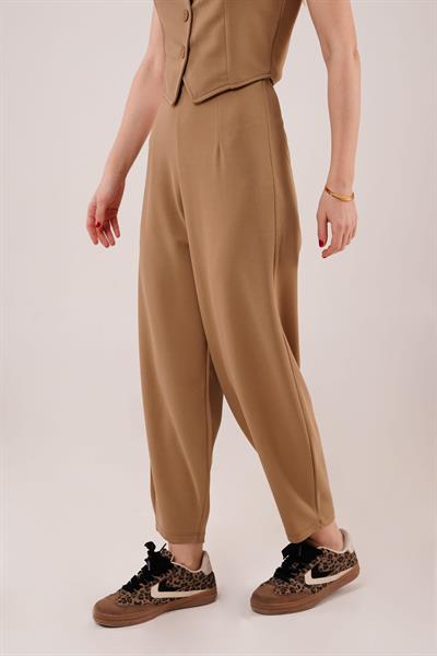 Havuç Kesim Camel Pantolon