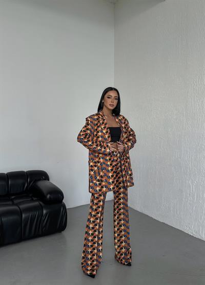 İki̇ Düğmeli̇ Desenli̇ Di̇ji̇tal Ceket