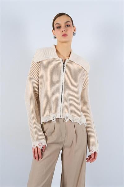 İki Renk Yırtıklı Hırka - Krem-Bej