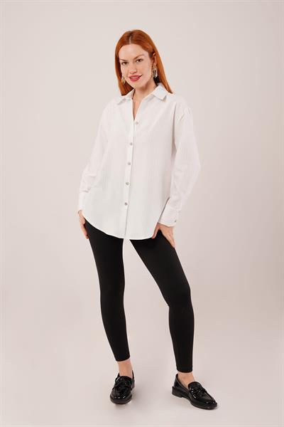 İnce Çizgi Detaylı Beyaz Gömlek