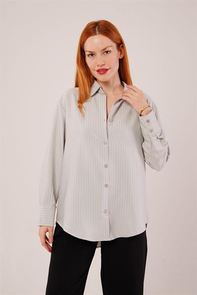 İnce Çizgi Detaylı Gri Gömlek