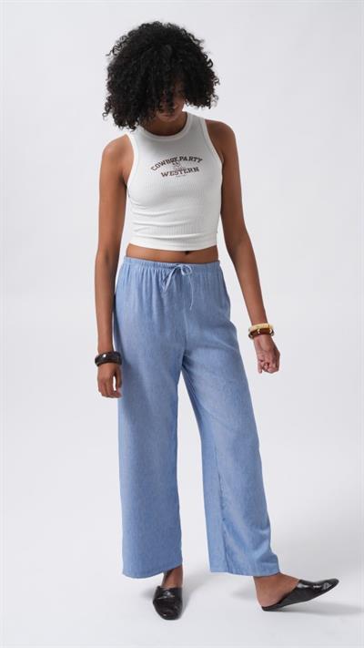 İnce Kemerli Bağcık Detay Pantolon