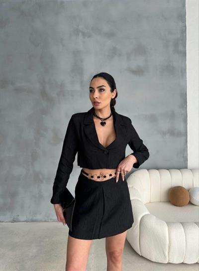 JAKARLI CROP CEKET-KISA ETEK KAPALI PİLE METAL KEMER DETAYLI - Siyah